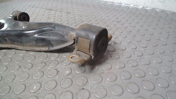 Foto: QUERLENKER VORNE LINKS eines Volvo V40 1.8 Style