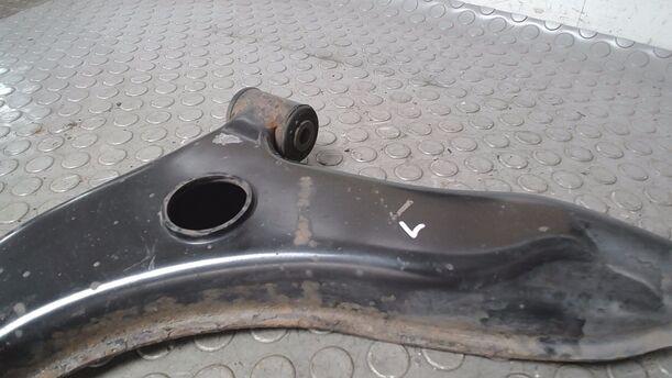 Foto: QUERLENKER VORNE LINKS eines Volvo V40 1.8 Style