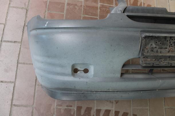 Foto: STOSSFÄNGER / STOSSSTANGE VORN eines Opel Corsa Style