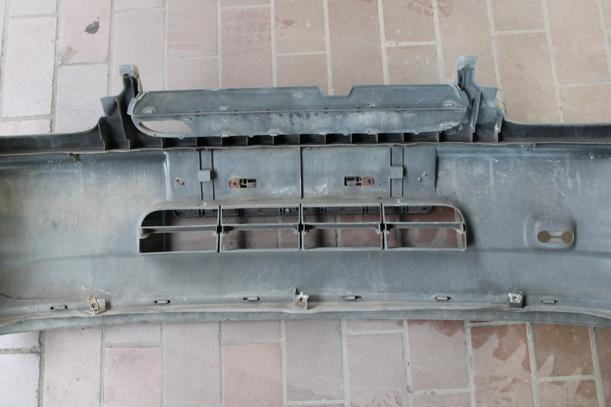 Foto: STOSSFÄNGER / STOSSSTANGE VORN eines Opel Corsa Style