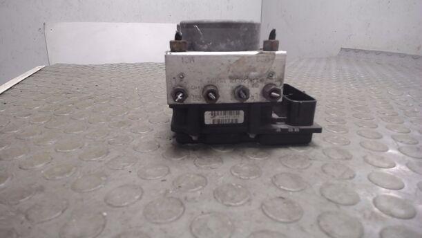 Foto: HAUPTBREMSAGGREGAT ABS eines Ford Ka 1.2 Style