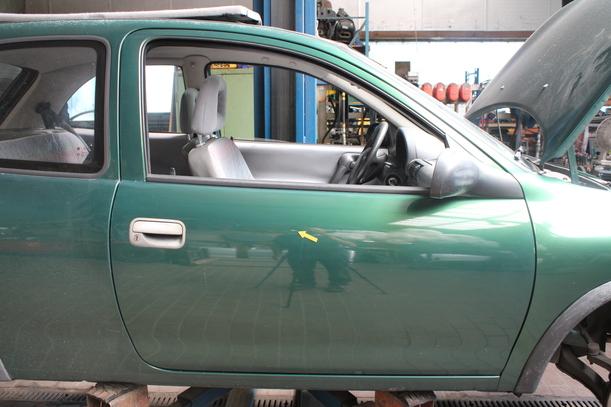 Foto: TÜR VORNE RECHTS (2/3-TÜRER) eines Opel Corsa Style