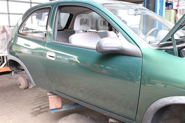 Foto: TÜR VORNE RECHTS (2/3-TÜRER) eines Opel Corsa Style