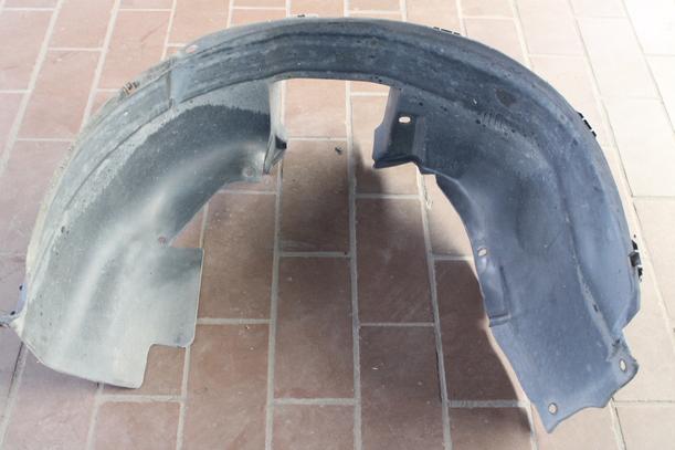 Foto: RADHAUSSCHALE / INNENKOTFLÜGEL VORNE LINKS eines Opel Corsa Style