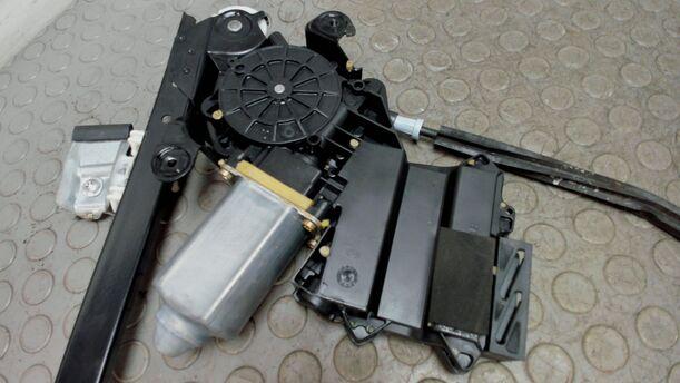 Foto: FENSTERHEBER HINTEN RECHTS ELEKTRISCH eines VW Sharan 1.8 5V Turbo Style