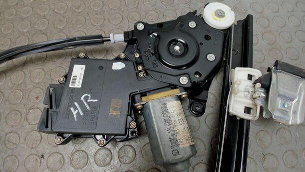 Foto: FENSTERHEBER HINTEN RECHTS ELEKTRISCH eines VW Sharan 1.8 5V Turbo Style