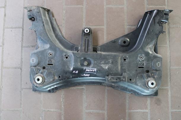 Foto: VORDERACHSTRÄGER / ACHSE CORN eines Nissan Micra 1.5 dCi Style