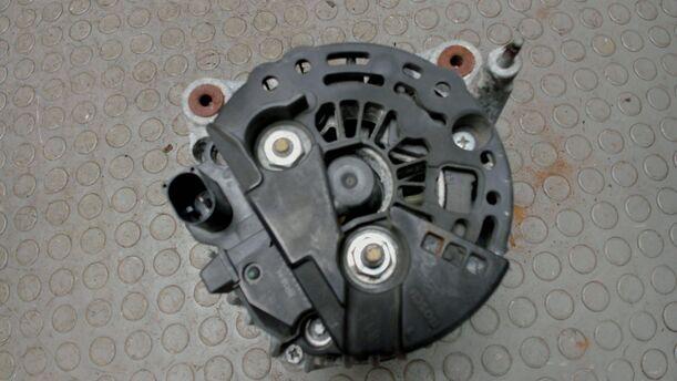 Foto: LICHTMASCHINE / GENERATOR ( 120A ) eines VW Sharan 1.8 5V Turbo Style