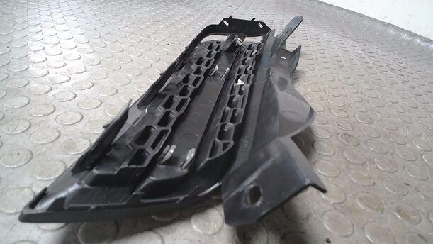 Foto: KÜHLERGRILL LINKS eines Nissan Micra 1.5 dCi Style