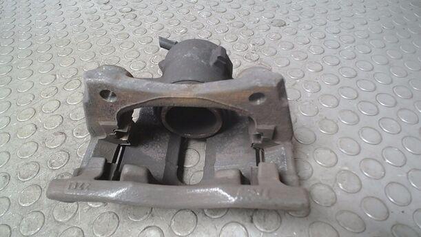 Foto: BREMSSATTEL VORNE LINKS eines Nissan Micra 1.5 dCi Style