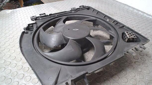 Foto: ELEKTROLÜFTER eines Nissan Micra 1.5 dCi Style