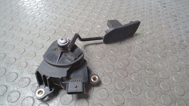 Foto: GASPEDAL eines Nissan Micra 1.5 dCi Style