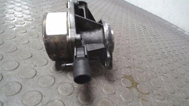 Foto: VAKUUMPUMPE eines Nissan Micra 1.5 dCi Style