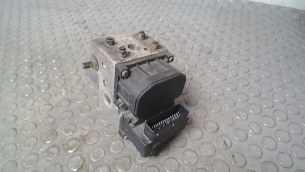 Foto: HAUPTBREMSAGGREGAT ABS eines Opel Corsa Style