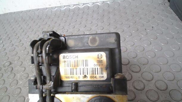 Foto: HAUPTBREMSAGGREGAT ABS eines Opel Corsa Style