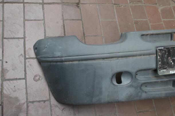 Foto: STOSSSTANGE / STOSSFÄNGER VORN eines Renault Twingo 1.2 Style