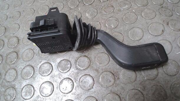 Foto: BLINKSCHALTER / KOMBISCHALTER eines Opel Corsa Style