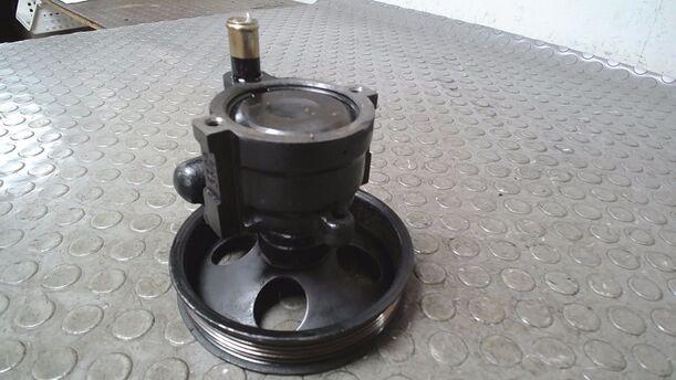 Foto: PUMPE SERVOLENKUNG eines Opel Corsa Style