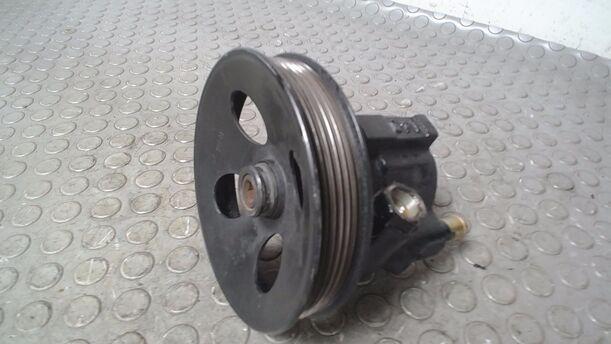 Foto: PUMPE SERVOLENKUNG eines Opel Corsa Style