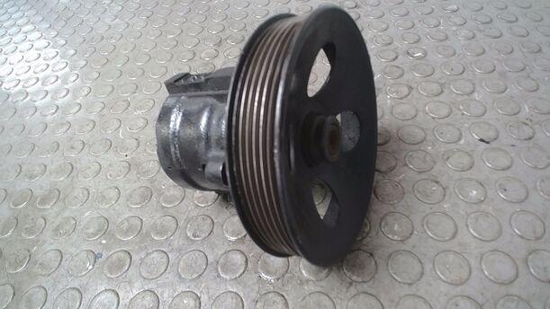 Foto: PUMPE SERVOLENKUNG eines Opel Corsa Style