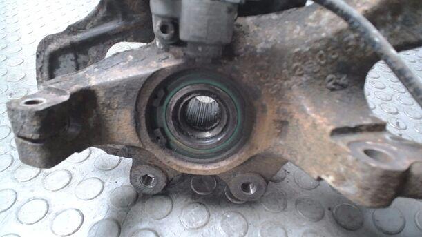Foto: ACHSSCHENKEL LINKS eines Opel Corsa Style