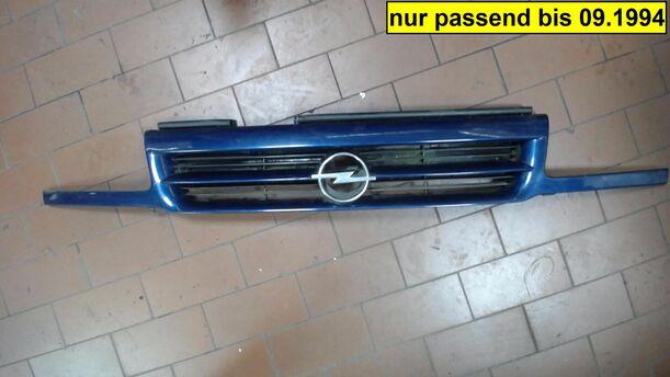 Foto: KÜHLERGRILL eines Opel Astra Style