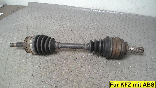 Foto: ANTRIEBSWELLE LINKS eines Opel Corsa Style