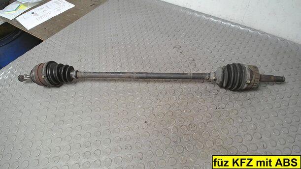 Foto: ANTRIEBSWELLE VORNE LINKS eines Opel Corsa Style
