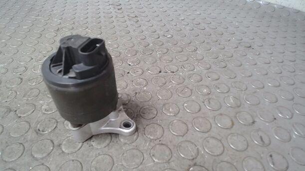 Foto: ABGASRÜCKFÜHRUNGSVENTIL eines Opel Corsa Style