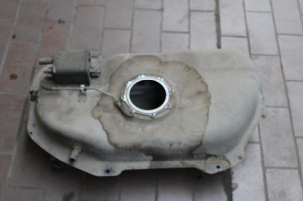 Foto: KRAFTSTOFFTANK eines Hyundai i10 1.1 Style