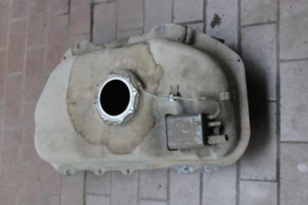 Foto: KRAFTSTOFFTANK eines Hyundai i10 1.1 Style