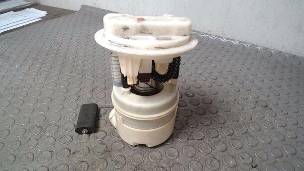 Foto: KRAFTSTOFFPUMPE eines Renault Twingo 1.2 Style