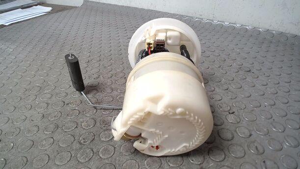 Foto: KRAFTSTOFFPUMPE eines Renault Twingo 1.2 Style