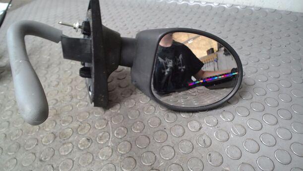 Foto: AUSSENSPIEGEL MECHANISCH VERSTELLBAR RECHTS eines Renault Twingo 1.2 Style