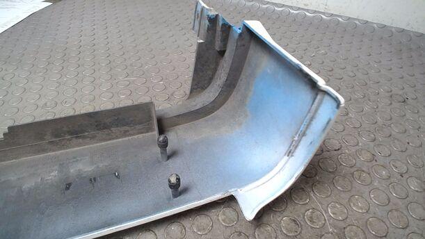 Foto: STOSSFÄNGERECKE HINTEN LINKS OBEN eines Ford Fiesta Courier Style
