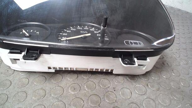 Foto: TACHOEINHEIT eines Ford Fiesta Courier Style