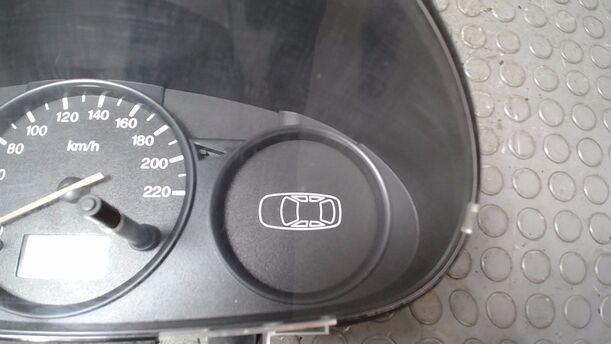 Foto: TACHOEINHEIT eines Ford Fiesta Courier Style