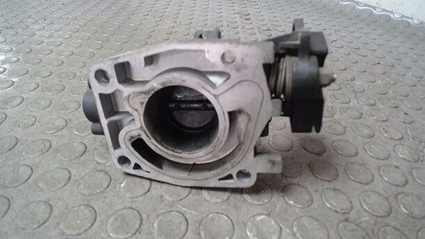 Foto: DROSSELKLAPPENSTUTZEN eines Ford Fiesta Courier Style