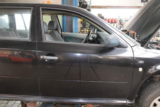 Foto: TÜR VORNE LINKS eines Skoda Octavia 1.6 Combi Style