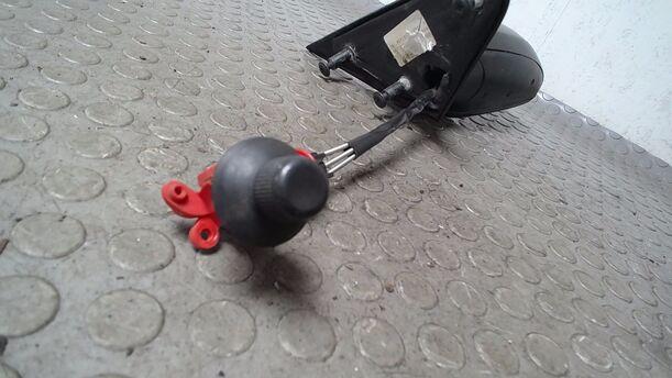 Foto: AUSSENSPIEGEL MECHANISCH VERSTELLBAR LINKS eines Skoda Octavia 1.6 Combi Style