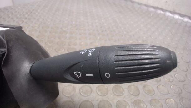 Foto: KOMBISCHALTER eines Ford Ka 1.2 Style