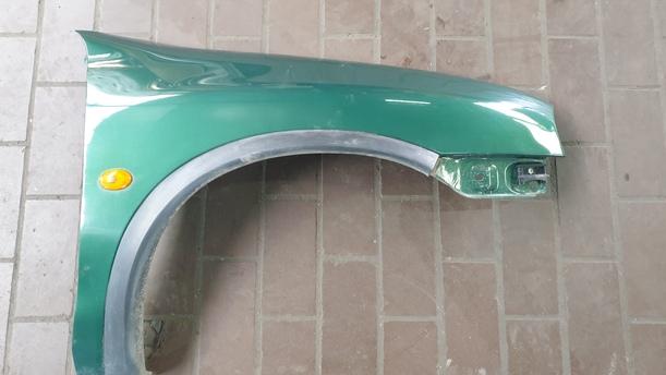 Foto: KOTFLÜGEL VORNE RECHTS eines Opel Corsa Style