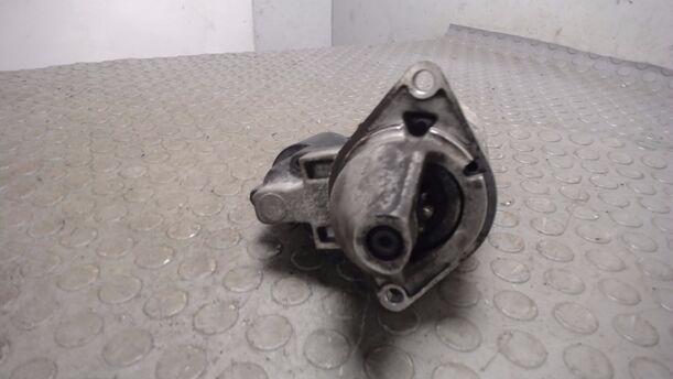 Foto: ANLASSER / STARTER BOSCH eines Opel Corsa Style