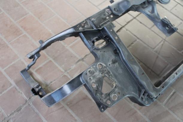 Foto: FRONTBLECH/ SCHLOSSTRÄGER VORN eines Hyundai Getz 1.1 Style