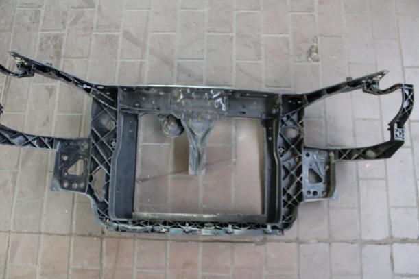 Foto: FRONTBLECH/ SCHLOSSTRÄGER VORN eines Hyundai Getz 1.1 Style