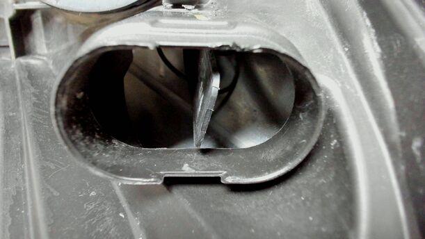 Foto: SCHEINWERFER LINKS ( HALOGEN ) eines Ford Focus 1.6 16V Style