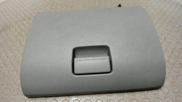 Foto: KLAPPE HANDSCHUHFACH eines Ford Focus 1.6 16V Style