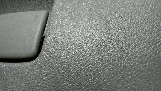 Foto: KLAPPE HANDSCHUHFACH eines Ford Focus 1.6 16V Style
