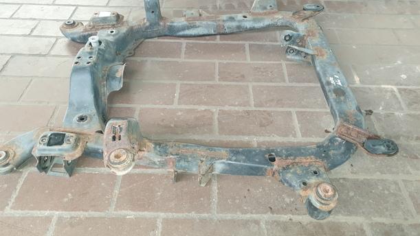 Foto: VORDERACHSE/ ACHSE VORN eines Opel Astra 1.6 Caravan Style