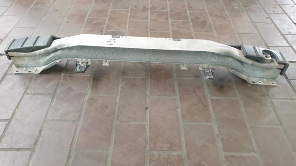 Foto: VERSTÄRKUNG HINTEN (LIMOUSINE 4/5 TÜRER) eines Opel Astra 1.6 Caravan Style